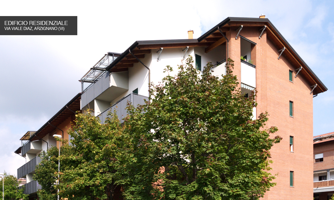2003 - Edificio residenziale con 36  appartamenti in Via Viale Diaz ad Arzignano (VI). APM (Albiero, Faresin, Sbalchiero)